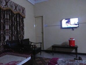 Chambre Double Deluxe, vue ville | Chambres insonorisées, fer et planche à repasser, Wi-Fi gratuit