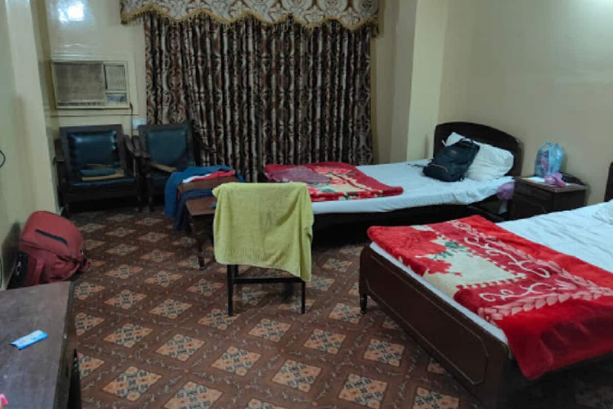 Deluxe Double Room, City View | Soundproofing, iron/ironing board, free WiFi