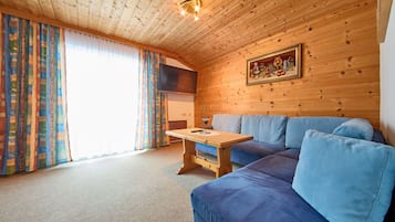 Basic Apartment, 1 Bedroom, Balcony, Mountain View | Free WiFi, bed sheets