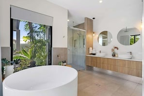 Shower, hair dryer, shampoo