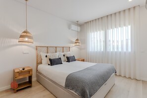 Suite, niet-roken | Geluiddichte muren, een strijkplank/strijkijzer, gratis wifi