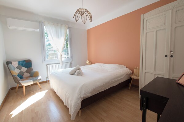 3 camere, ferro/asse da stiro, Wi-Fi gratuito, lenzuola