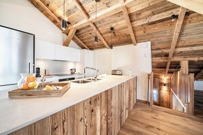 Oven, stovetop, dishwasher, toaster