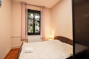 1 bedroom, iron/ironing board, WiFi, bed sheets