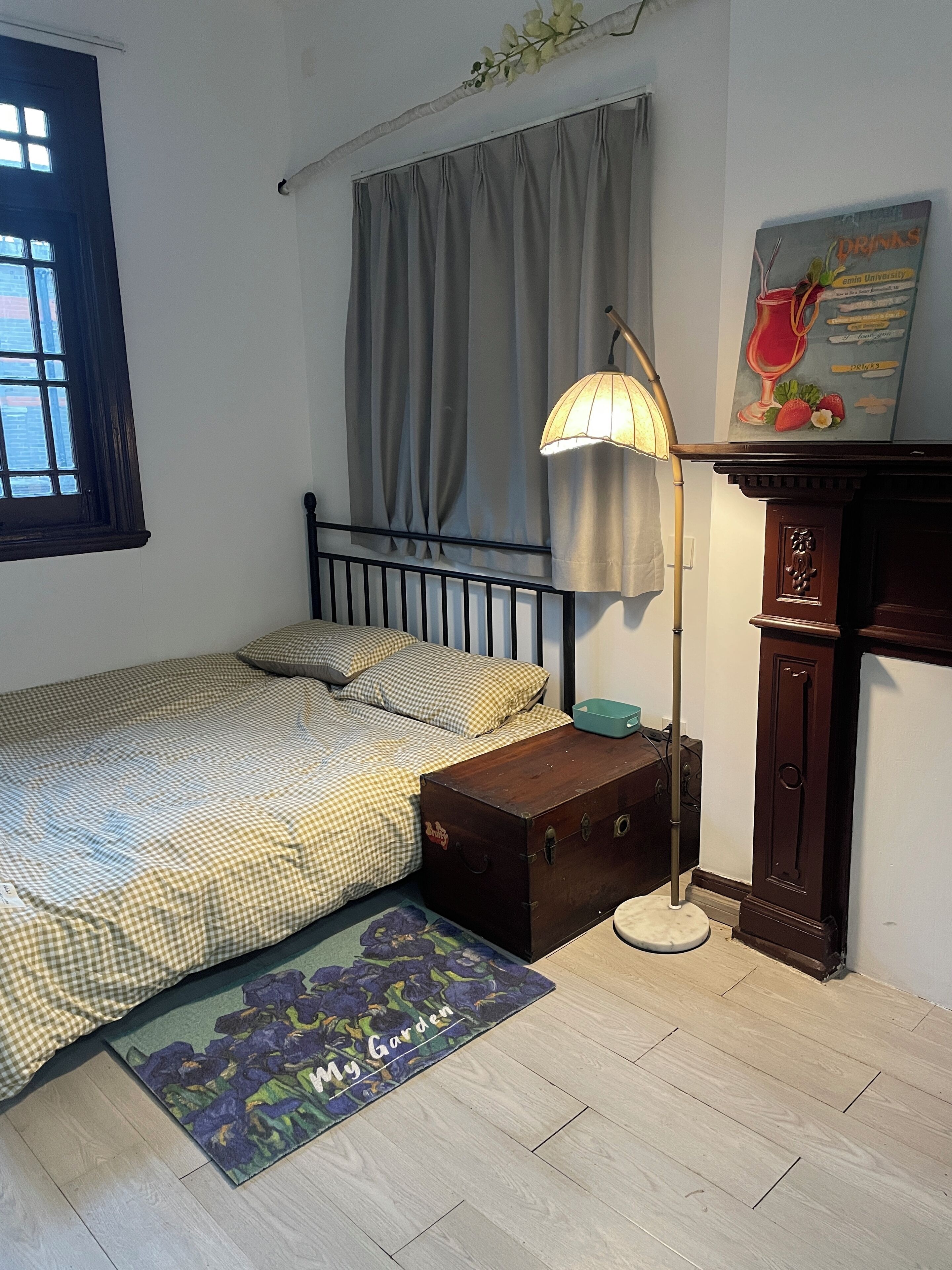 1 bedroom, desk, iron/ironing board, WiFi