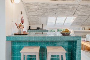 Geladeira, fogão, cooktop, lava-louças