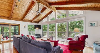Lakefront Escape with Private Docks, Three-Season Room, and Spacious Bunk Room