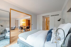 Suite, 1 King Bed, City View - Hôtel de Pourtalès (Paris)