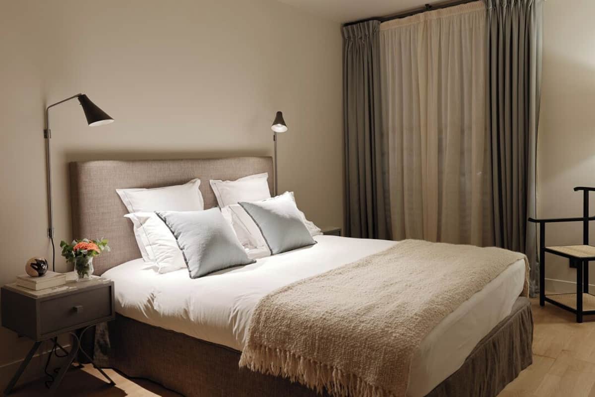 Deluxe Room, 1 Queen Bed, City View