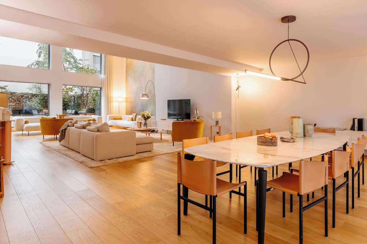 Suite Executive, letti multipli, vista città | Area soggiorno | Stampante