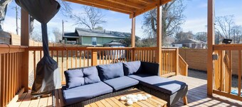 Historic Westside Gem - Backyard Oasis