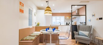 The Printer's Place, Deal