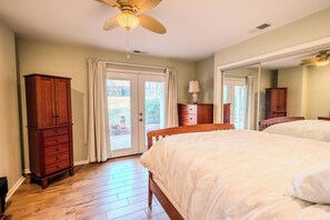 7 bedrooms, desk, iron/ironing board, free WiFi