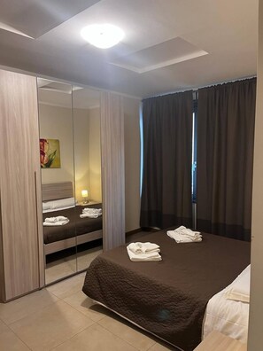 1 camera, Wi-Fi gratuito, lenzuola