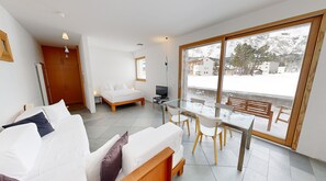 La Montanella 1.5 Zimmer | Individuell inredning, unika möbler, gratis wi-fi och sängkläder