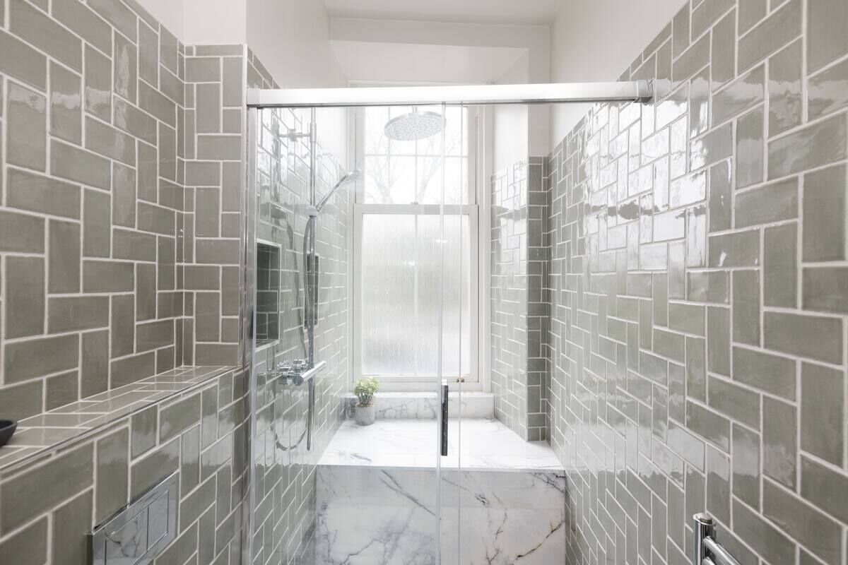 Family Apartment, City View | Bathroom