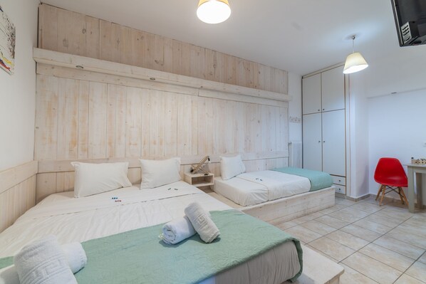 1 chambre, fer et planche à repasser, Wi-Fi gratuit, draps fournis