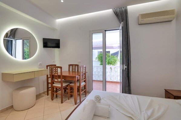 Quadruple Room, Balcony - Vila Melisa (Ksamil)