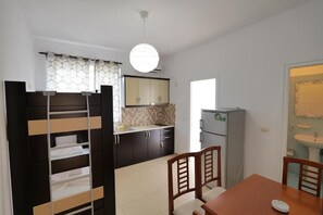 Apartment, Balcony | Private kitchen | Electric kettle - Vila Melisa (Ksamil)
