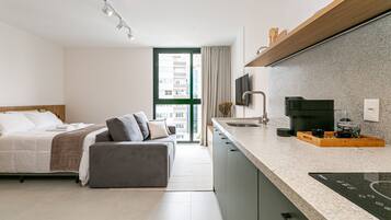 Bügeleisen/Bügelbrett, Internetzugang, Bettwäsche