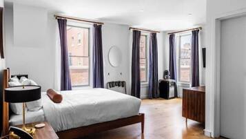 1 chambre, fer et planche à repasser, draps fournis