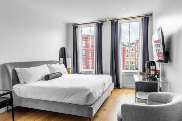 1 chambre, bureau, fer et planche à repasser, Wi-Fi