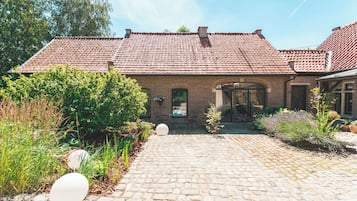 Superior tweepersoonskamer, terras, uitzicht op de binnenplaats | Uitzicht vanuit de kamer
