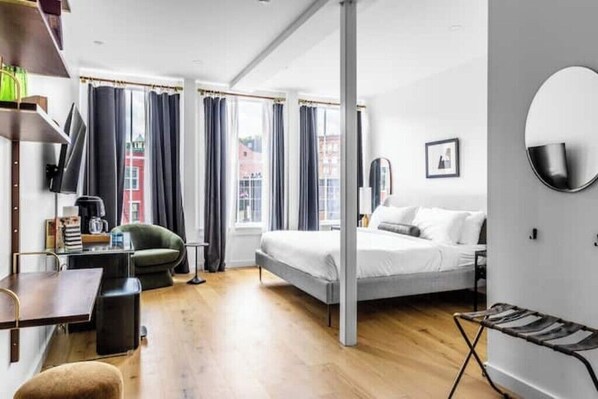 1 bedroom, desk, iron/ironing board, WiFi