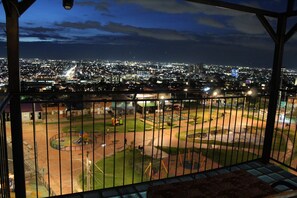 Property grounds - Hostel Mirador Aukan (Bogotá)