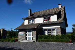 Villa | Exterior