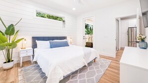 Unclassified image, 5 of 37, button - Sunshine Duo: Two Coastal Homes Blocks Apart, Sleeps 13, 1mi to Downtown (St. Augustine)