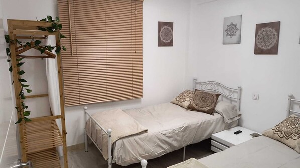 2 bedrooms, iron/ironing board, WiFi, bed sheets - APARTMENT IN ALTEA (Altea)
