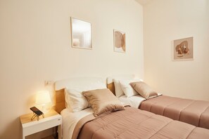 2 bedrooms, desk, free WiFi, bed sheets - Casa Musa bnb | Comfortable and bright | Between hills, old town and sea (Rimini)