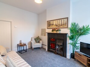 TV, fireplace - Modern Lovely Flat in St Johns Chapel - Pass the Keys (Bishop Auckland)