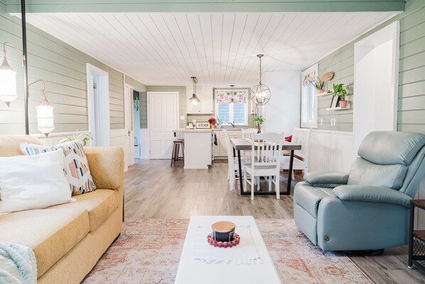 智能電視、書籍