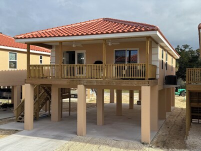 Brand new -Jan 2025- 2 BR, 2 BA villa in TradeWinds, Homosassa