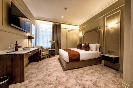 In-room safe, desk, soundproofing, iron/ironing board