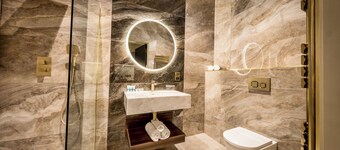 Walled City Hotel