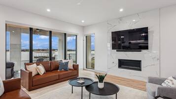 TV connectée, cheminée