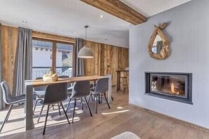 Dining - A stunning duplex flat near the Grands Montets - 4 bedrooms (Chamonix-Mont-Blanc)