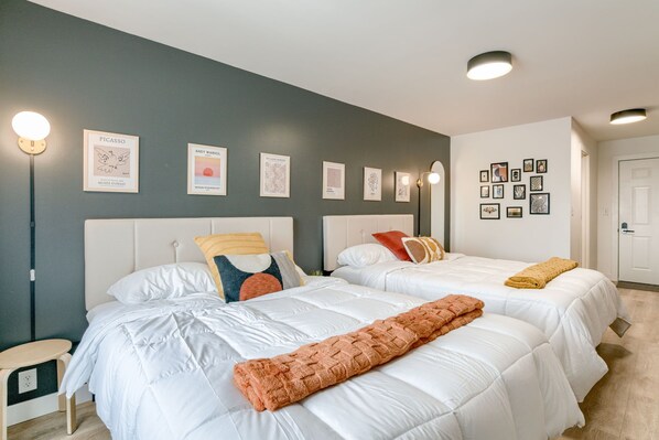 1 chambre, bureau, draps fournis