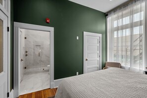 1 bedroom, iron/ironing board, bed sheets