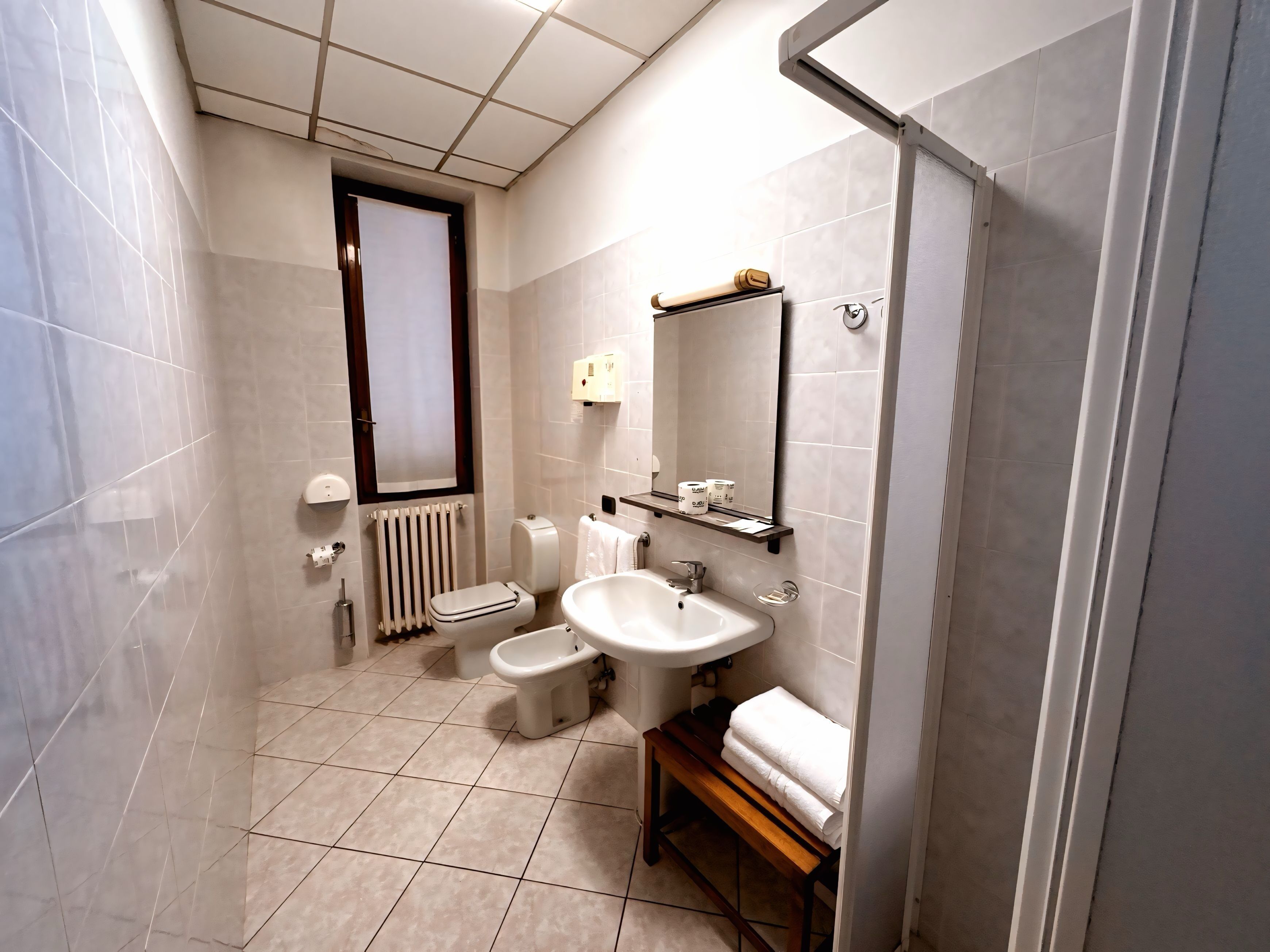 Dusche, Handtücher, Seife, Shampoo