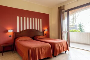 Desk, laptop workspace, free WiFi