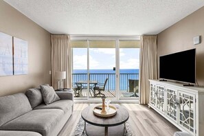Smart TV - 3 BR Gulf Front Condo! Majestic Balcony Views! (Panama City Beach)