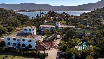 Fachada da propriedade