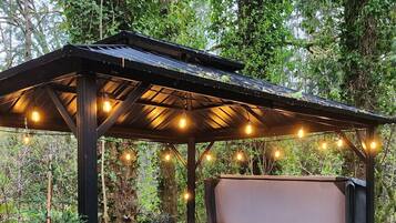 Bañera de hidromasaje exterior