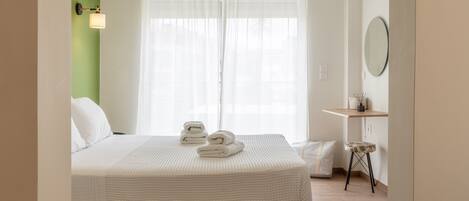 1 bedroom, desk, iron/ironing board, free WiFi