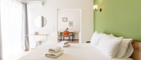 1 chambre, fer et planche Ă repasser, Wi-Fi gratuit, draps fournis