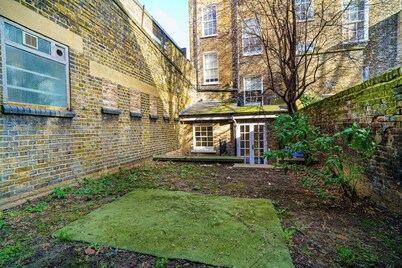 Angel x Kings Cross Rooms